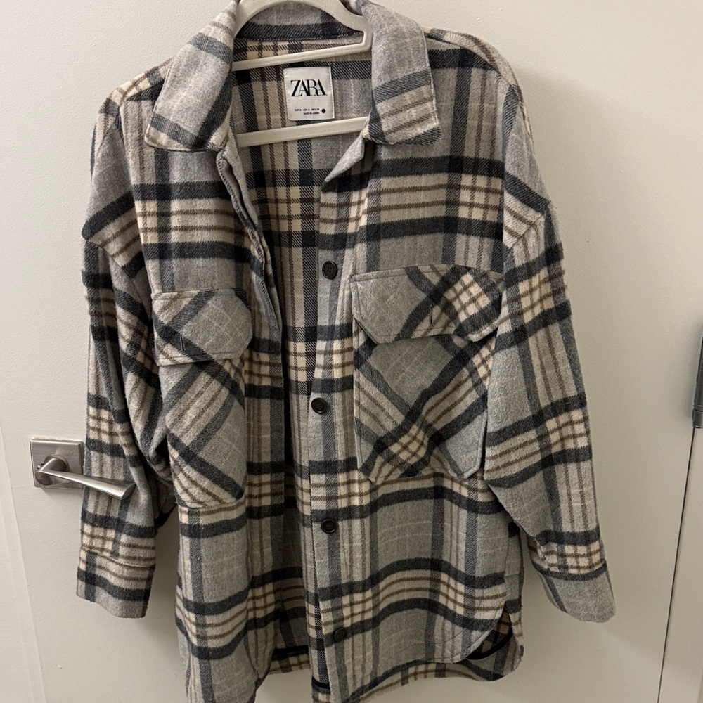 Zara Women’s Checkered Shirt Jacket - Black and Cream